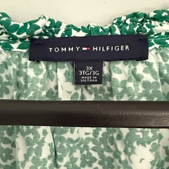 Tommy Hilfiger Green and White Floral Ruffle V-Neck Blouse - Picture 2 of 4